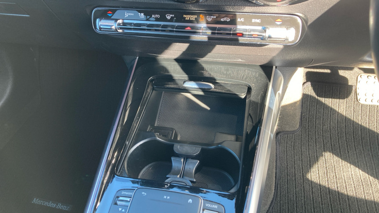 Mercedes-Benz GLB 200 AMG Line Premium 5dr 7G-Tronic Petrol Estate